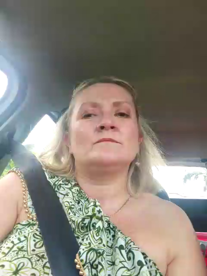 lady_charlyne