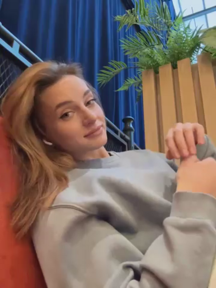 -AngelAri-