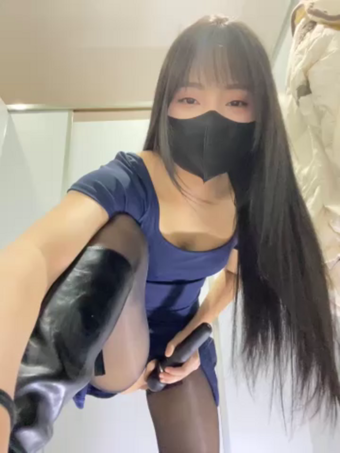 Asia-Lynn