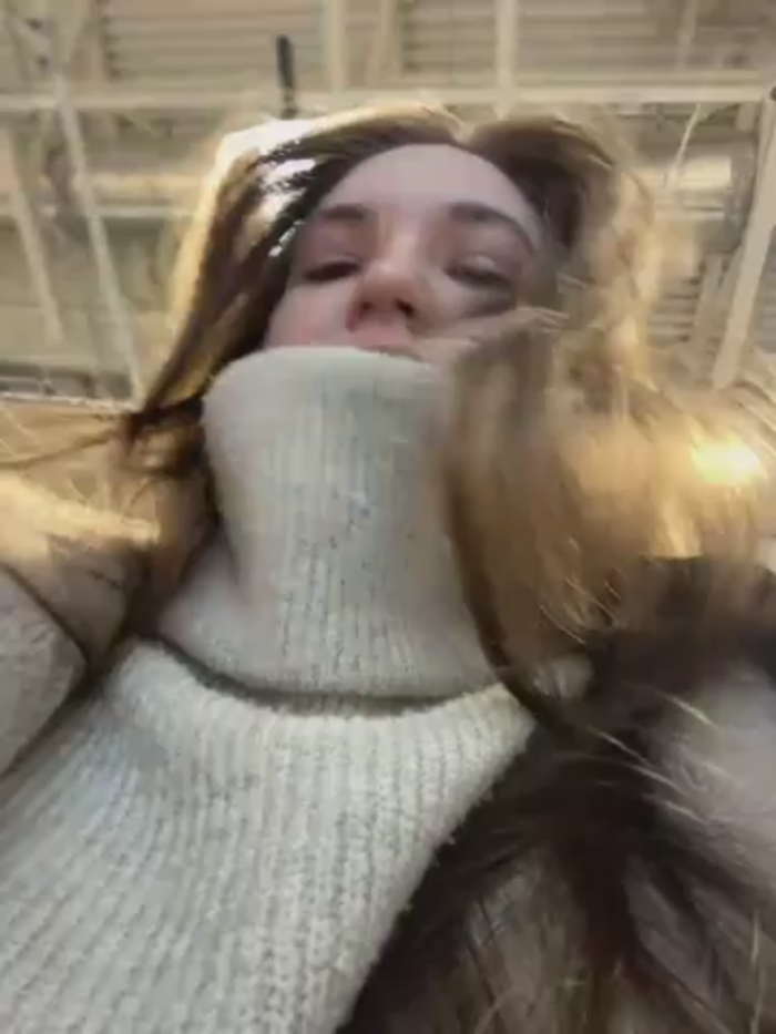 Holly_Molii