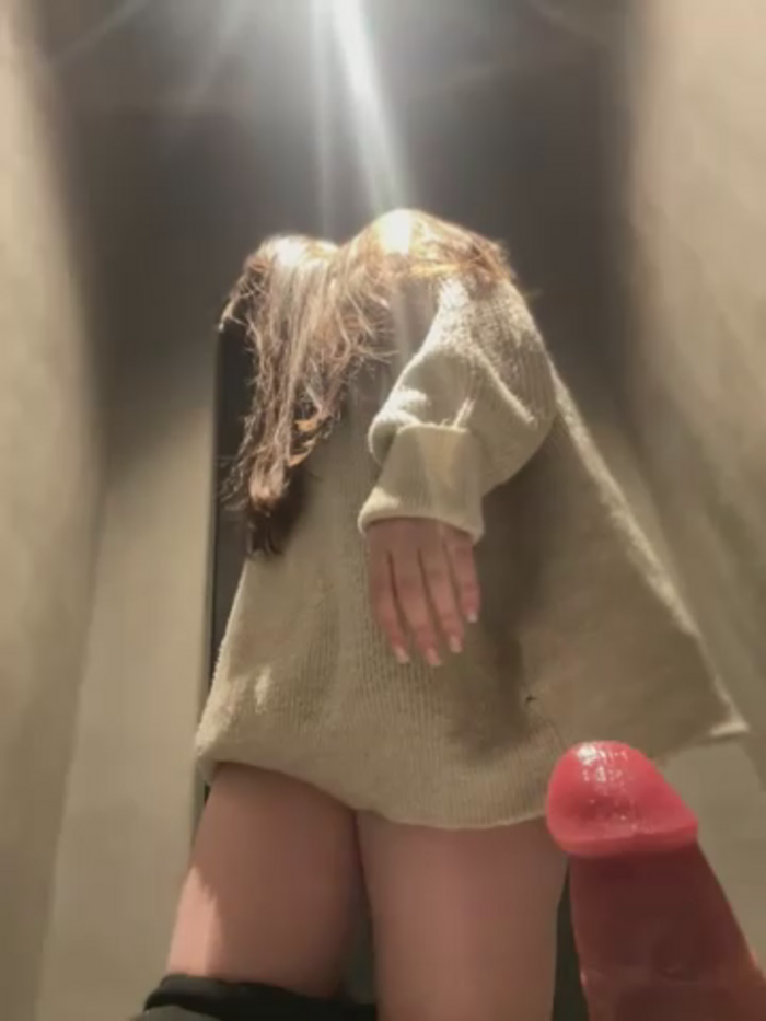 Holly_Molii