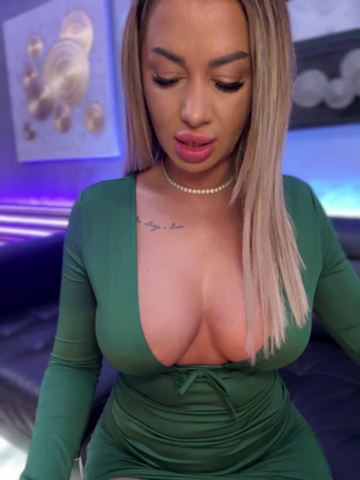 KirstieVegas