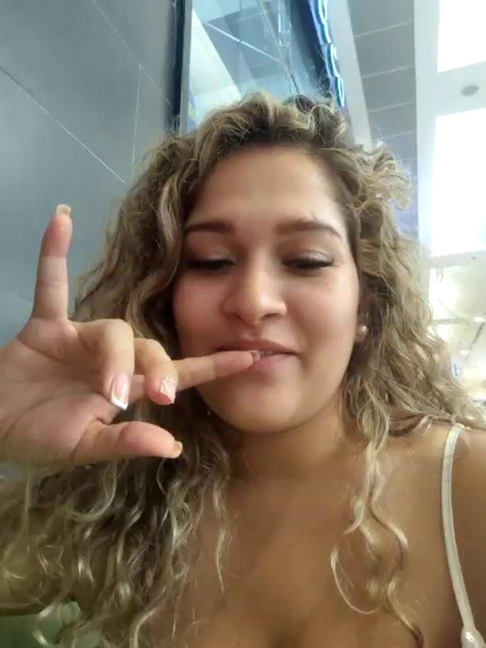 Sara_smiiith211