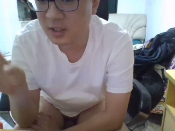 taiwanboybigtop1069