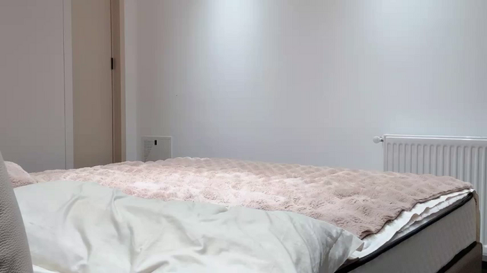Angela-000