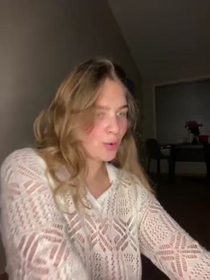 Cara__Mell