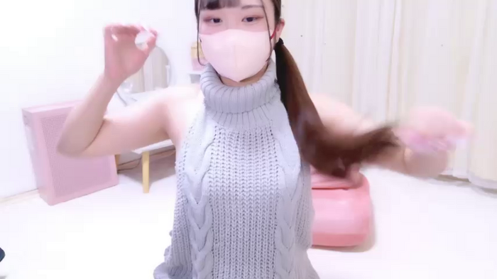 MAIKA_pyon