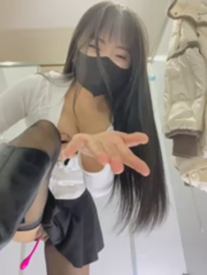 Asia-Lynn