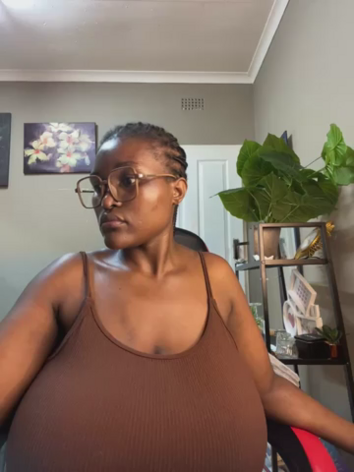 Bustygoddess32