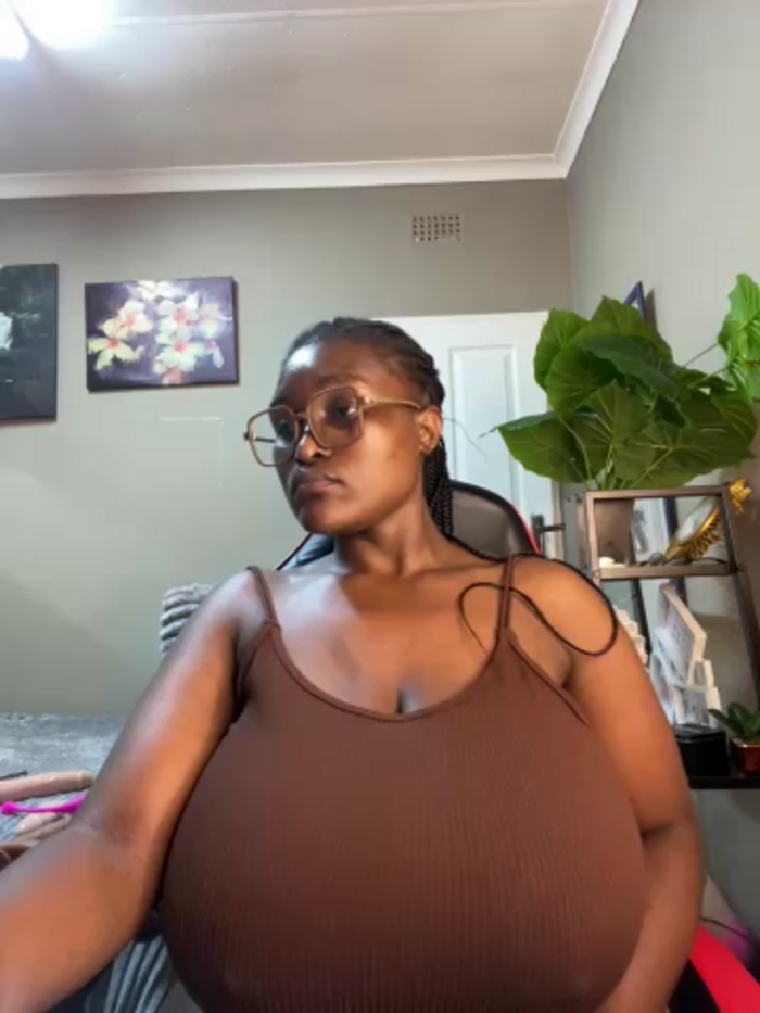 Bustygoddess32