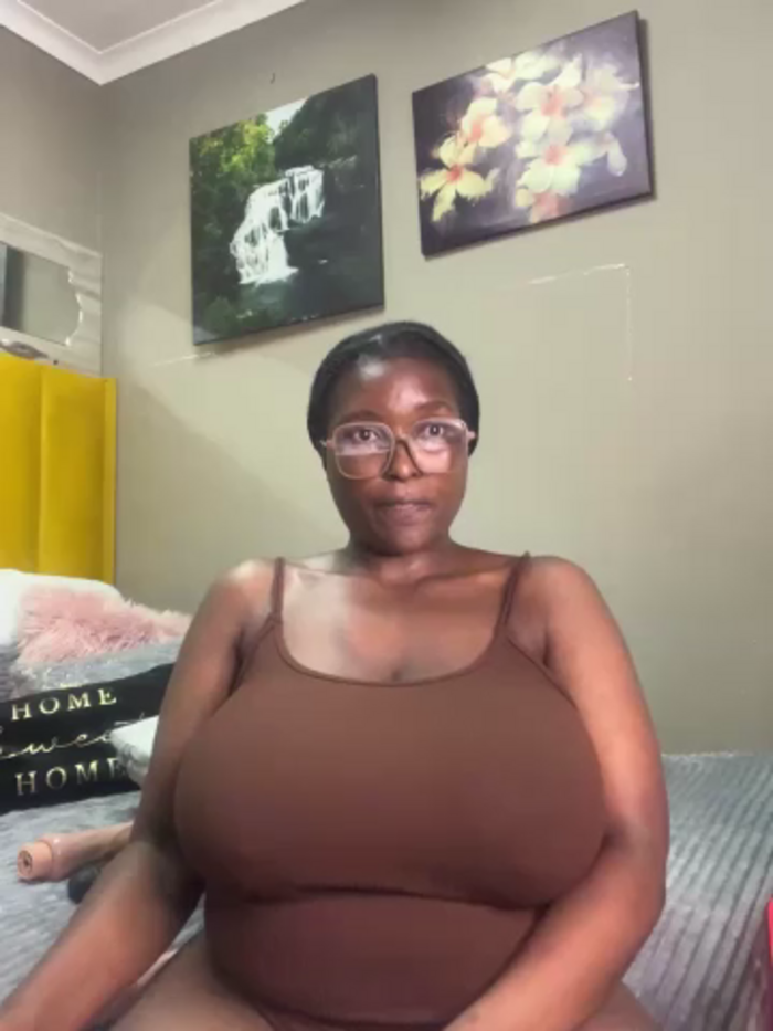 Bustygoddess32