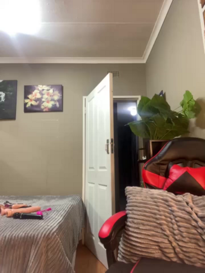 Bustygoddess32