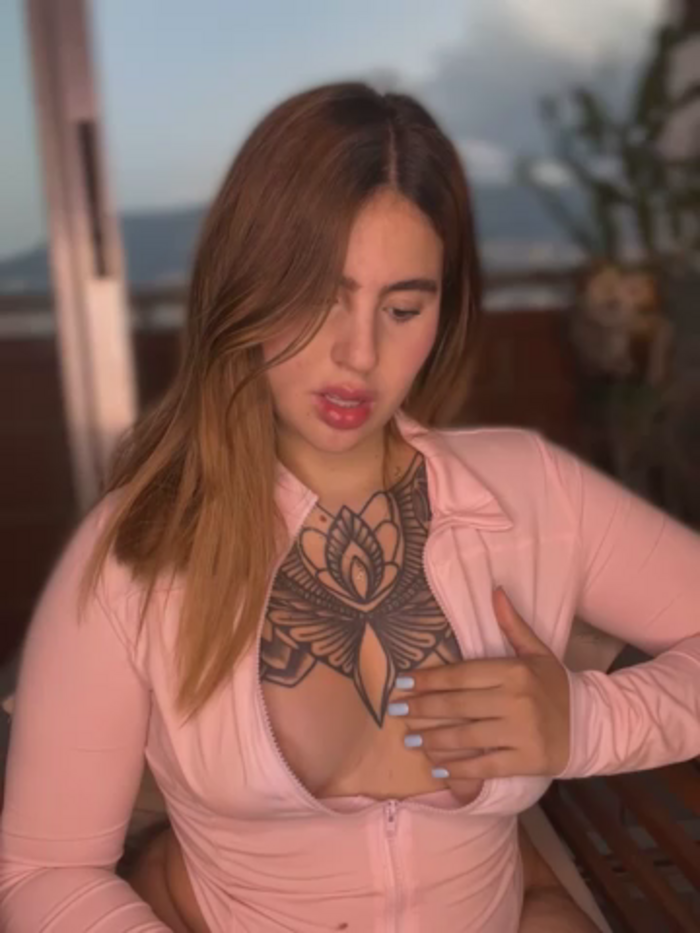 ValerieHilton
