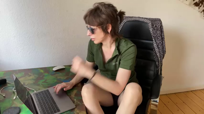 secretly_naked