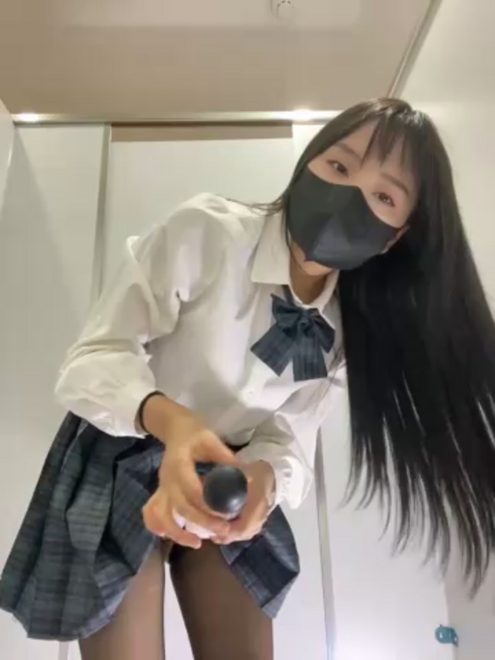 Asia-Lynn