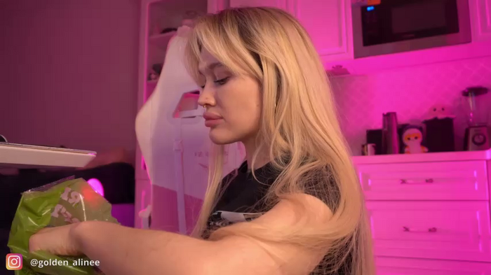 Golden_Aline
