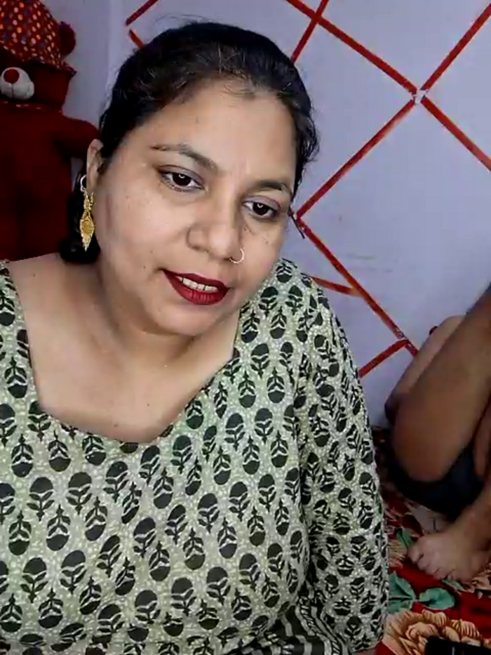 MOM-SUN-COUPLE