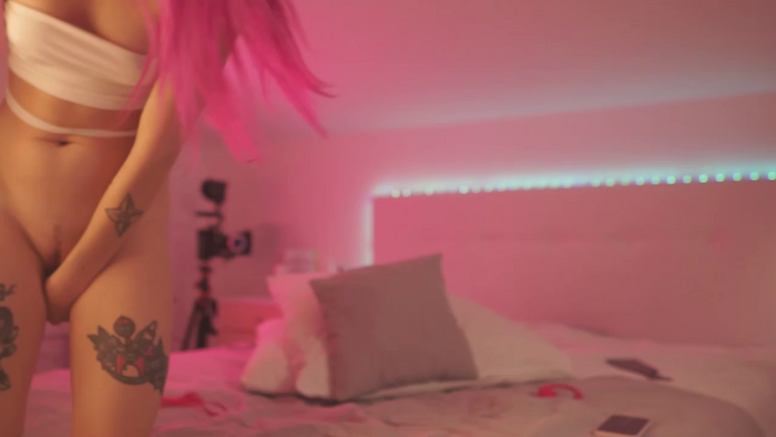 Sarah_Pink