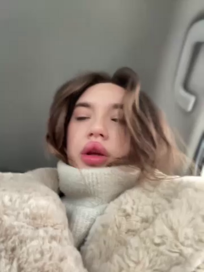 Holly_Molii