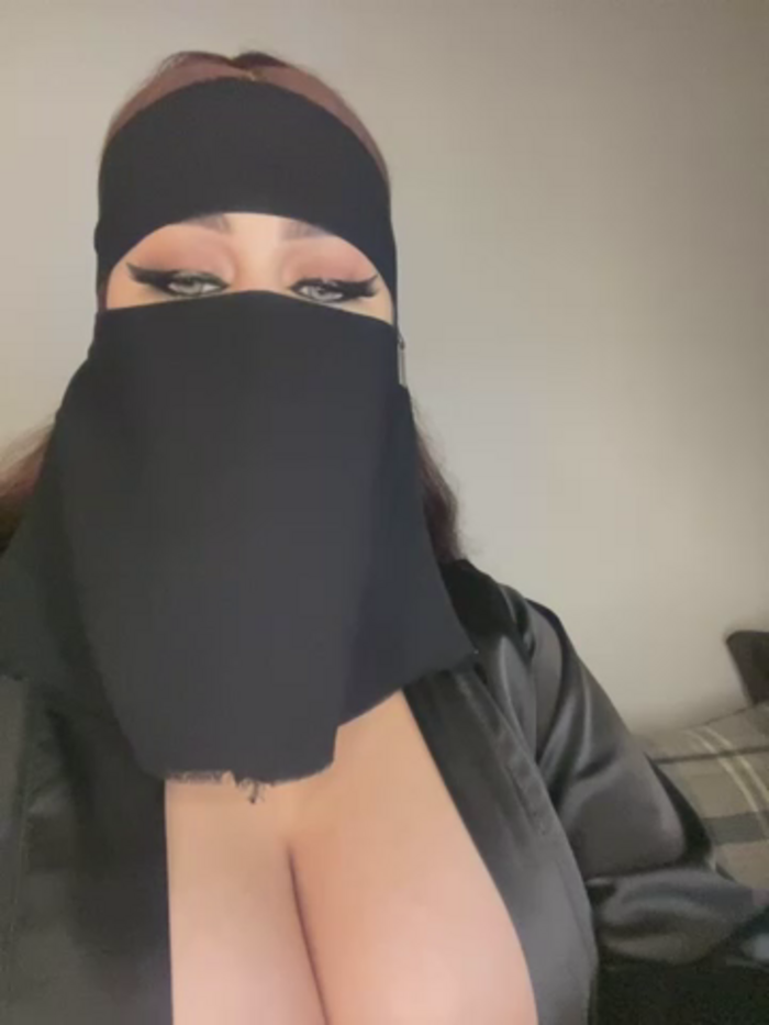 QueenDina777