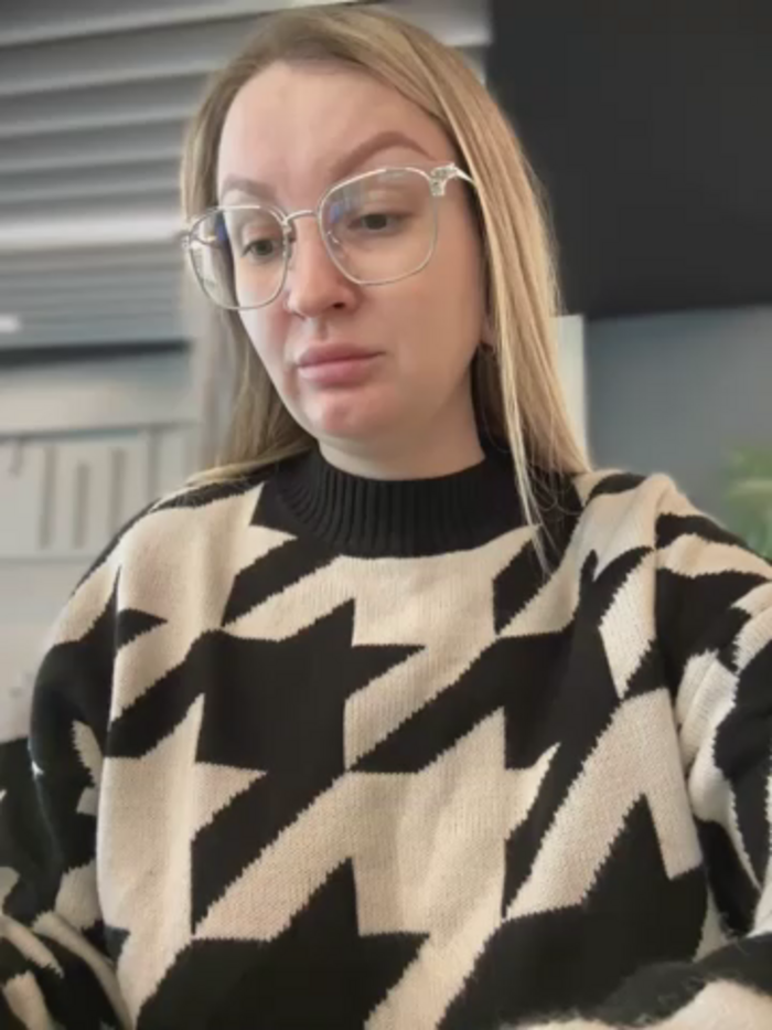 Teya_moon_