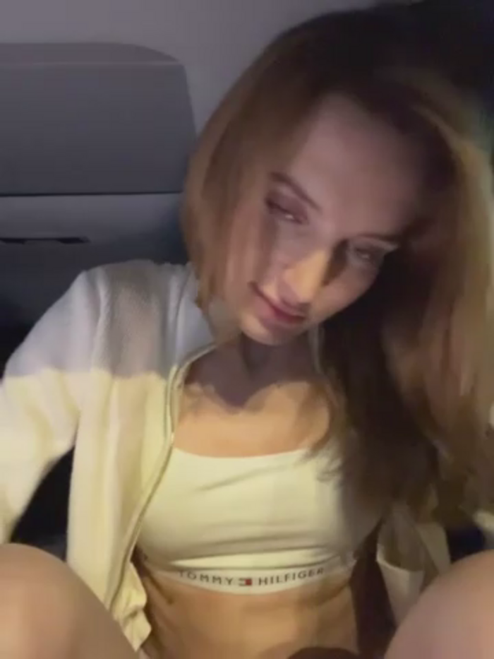 -AngelAri-