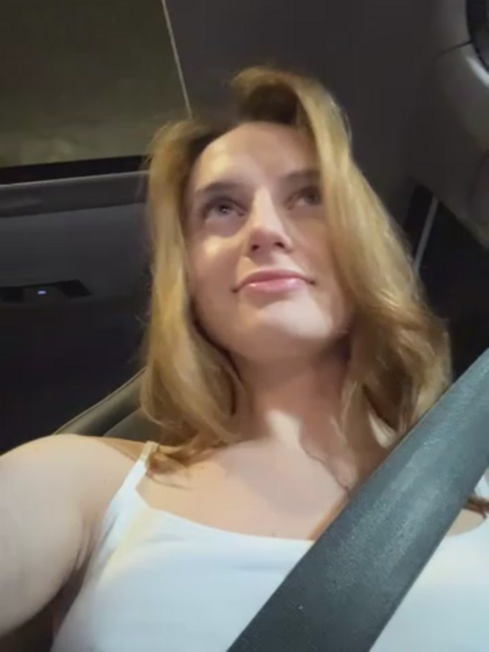 -AngelAri-