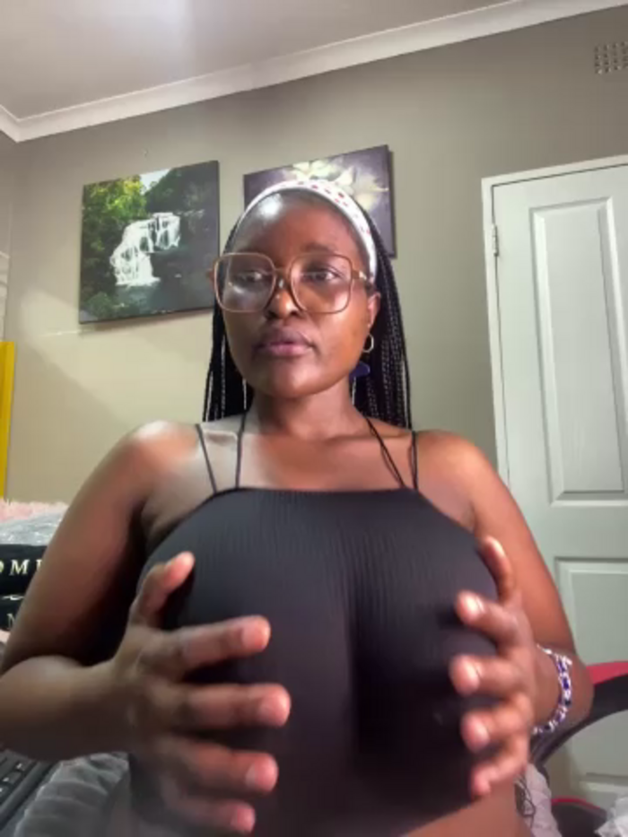 Bustygoddess32