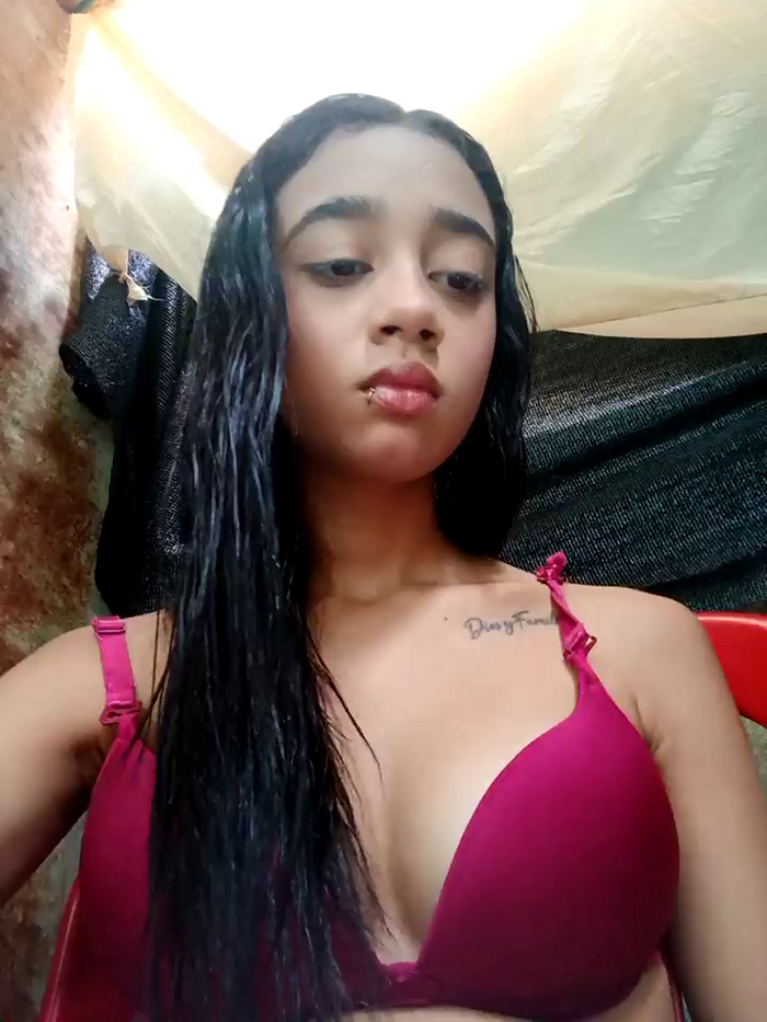 Zoe_Sweett18