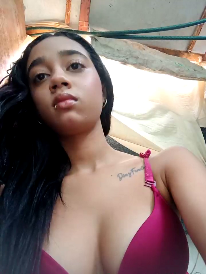 Zoe_Sweett18