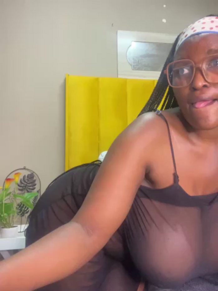 Bustygoddess32