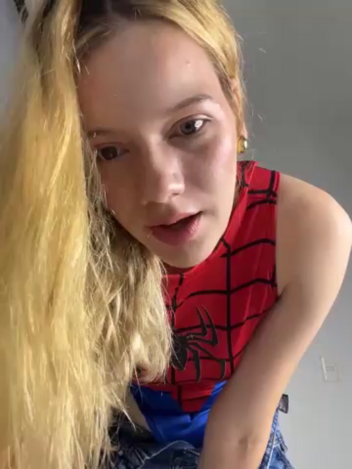 NicoleCut