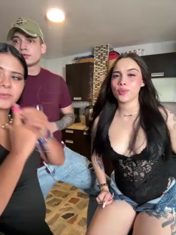 kevin_hotgirls