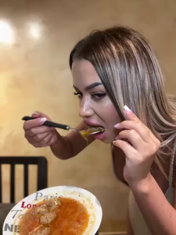 KirstieVegas