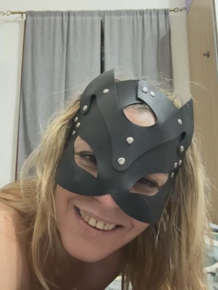 LadyScarlett-xk