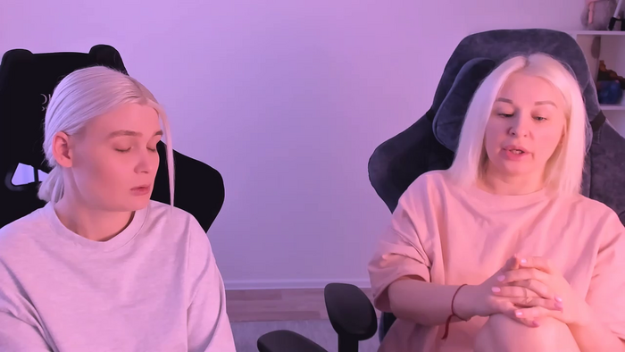 hotblonds