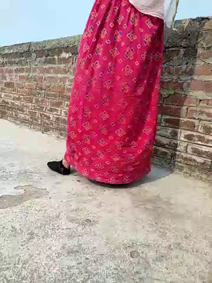 COUPLLE_VILLAGE