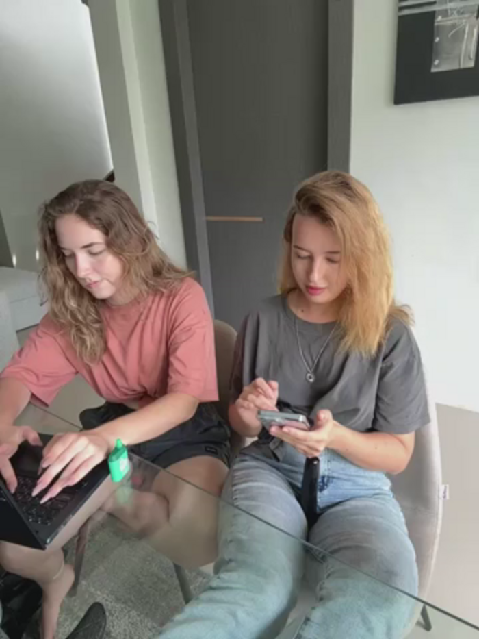 Nura_n_Sarah