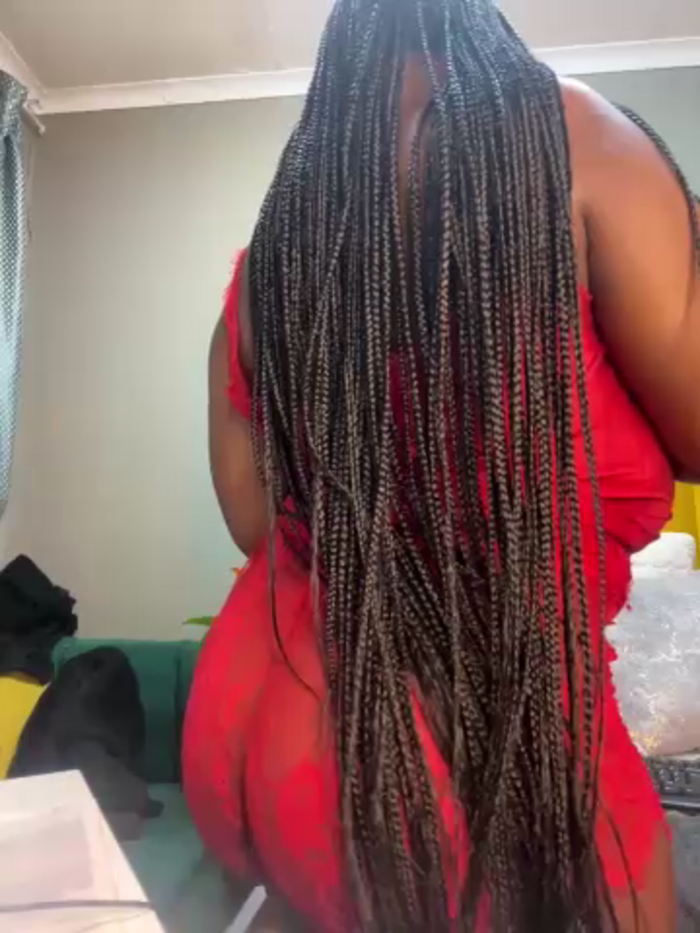 Bustygoddess32