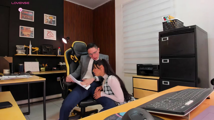 Office_Naughty_Girl