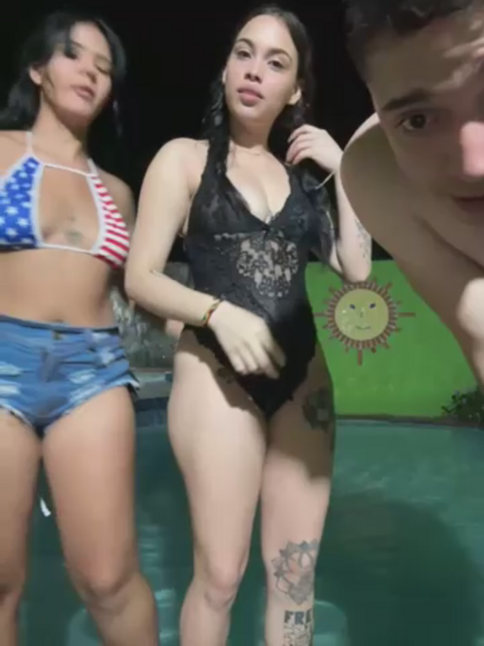 kevin_hotgirls