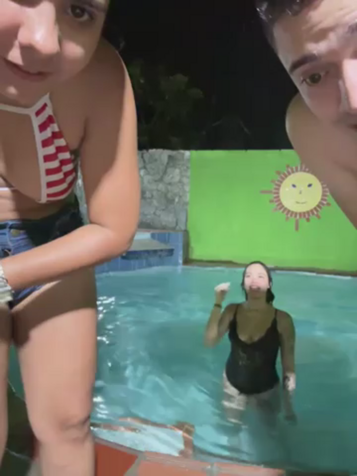 kevin_hotgirls