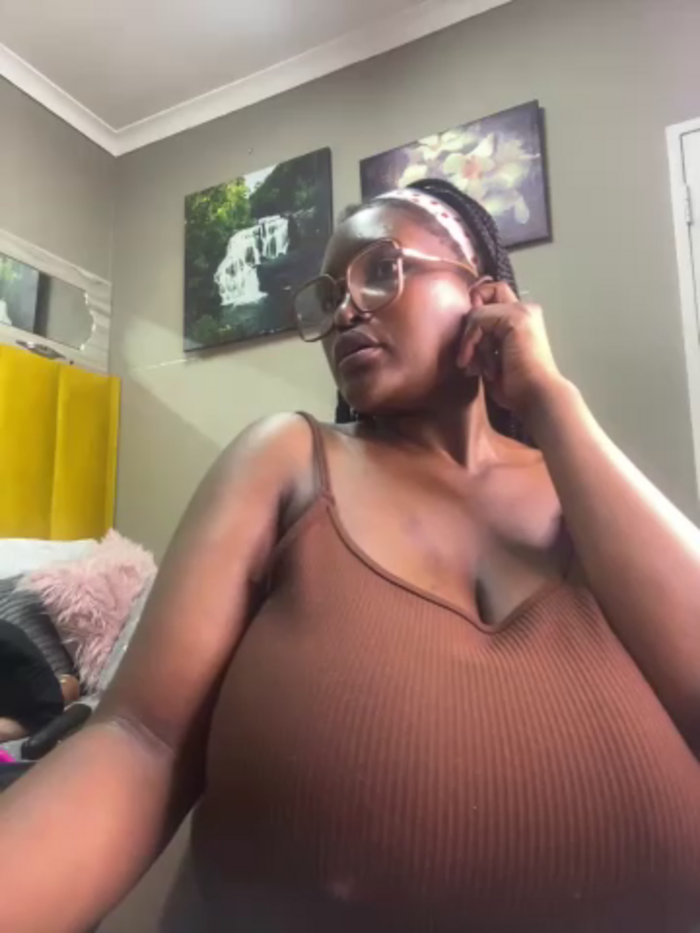 Bustygoddess32