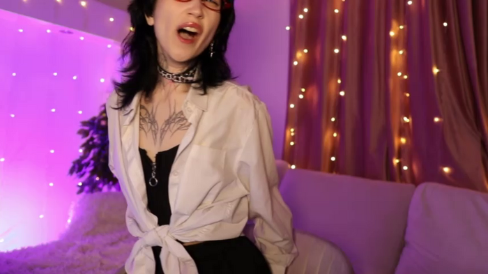 Camilla_Charming