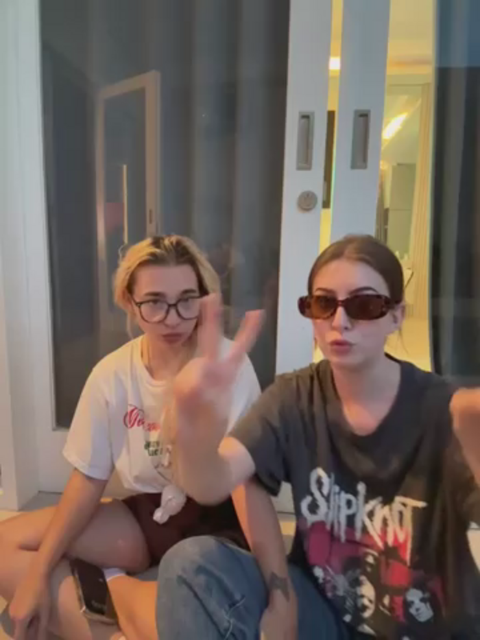 Nura_n_Sarah