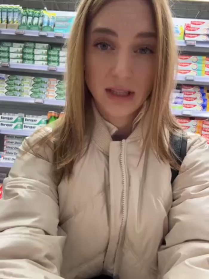 -AngelAri-