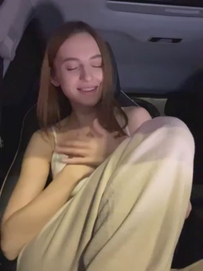 -AngelAri-