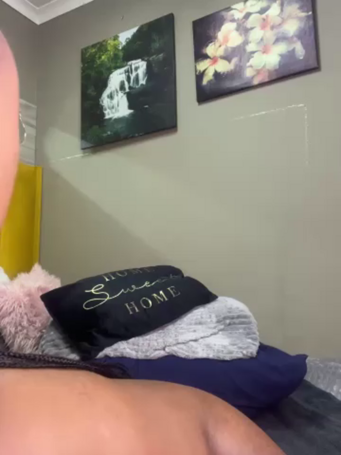 Bustygoddess32