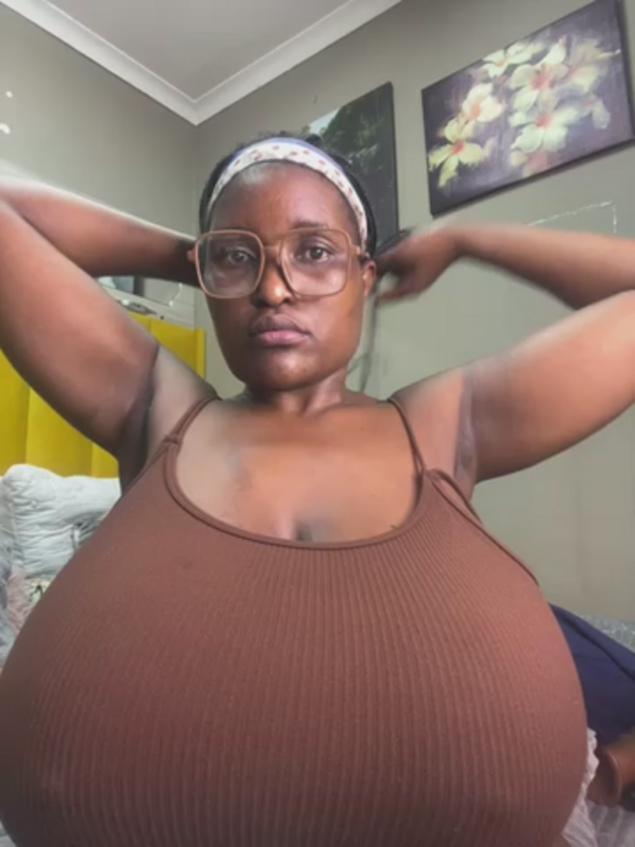 Bustygoddess32