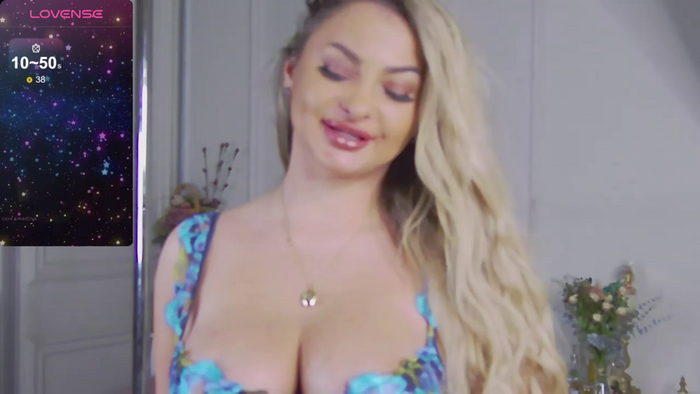 Denisse_Perry